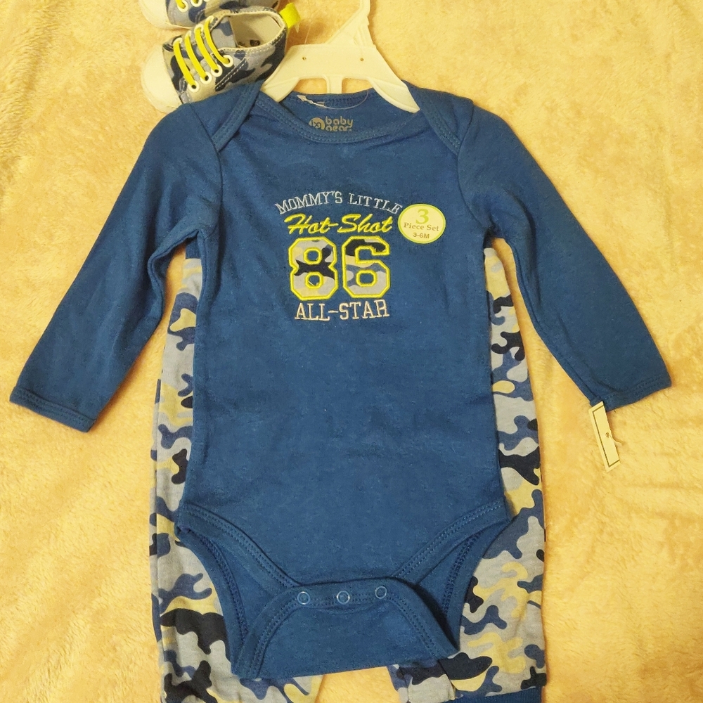 👣 Baby Gear Long Sleeve 3-piece set!! (3-6months)